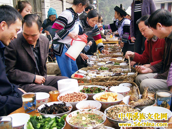 多情多趣的哈尼“野味”