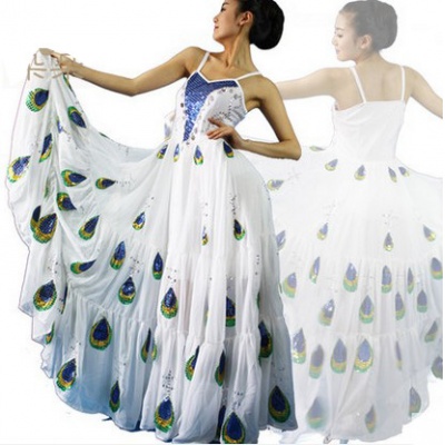 傣族孔雀裙 月光下的凤尾竹孔雀舞蹈