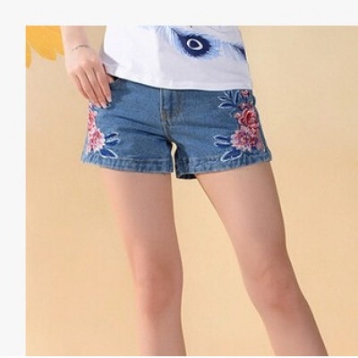 民族风复古特色绣花棉弹力牛仔短裤 热裤