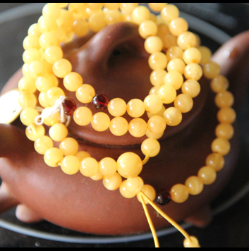 天然蜜蜡手串 108颗佛珠鸡油黄蜜蜡手链