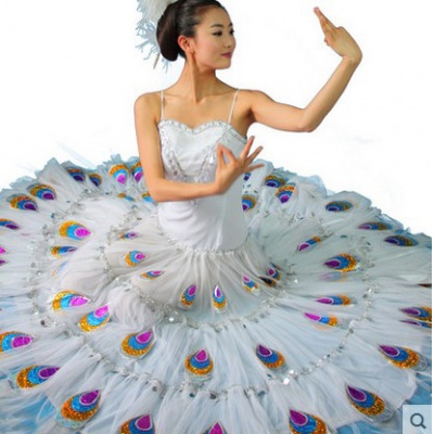 傣族孔雀裙 月光下的凤尾竹孔雀舞蹈