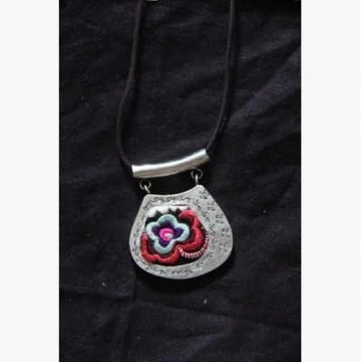 手工苗银绣花民族风项链连衣裙配饰吊坠