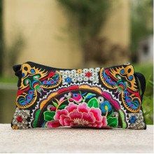 绣花包刺绣包复古女士单肩斜挎包拉链小包