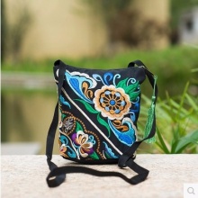 绣花包刺绣包休闲水桶包女士迷你小包斜挎包