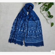 贵州苗族植物蜡染手绘围巾/ 民族特色围巾