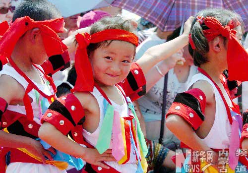 以自然风光和民族文化展现旅游魅力 　　　　