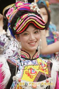 少数民族服饰的文化内涵\要素特征