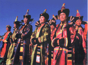 蒙古族的服装特点
