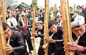 奔放的民族舞步-苗族芦笙舞