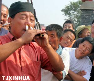 老姆庙庙会显绝活--民间艺人聚首天津