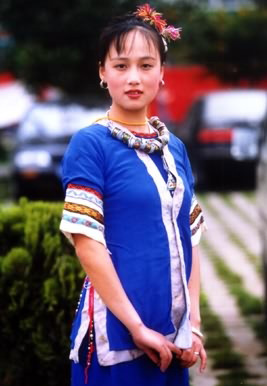 令人叹为观止的中国56个民族各具特色的服饰(组图) - 春雨 - 春雨--普米天子