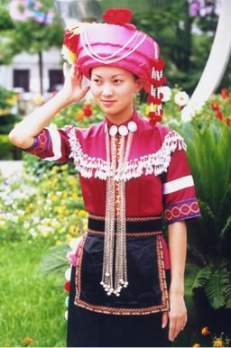 令人叹为观止的中国56个民族各具特色的服饰(组图) - 春雨 - 春雨--普米天子