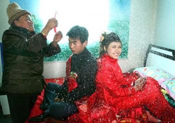 陕北纯朴农家婚事(组图)