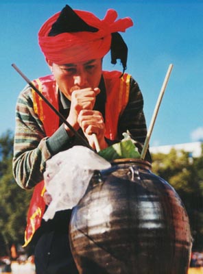 黎族“茅台”山兰酒
