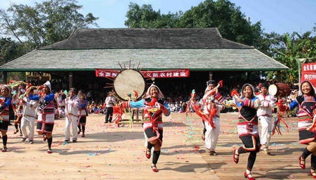 “特懋克”基诺族的庆典