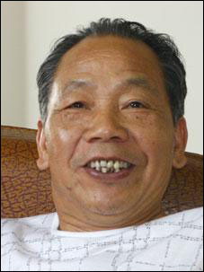 侗族画家杨长槐