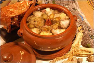云南美食汽锅鸡