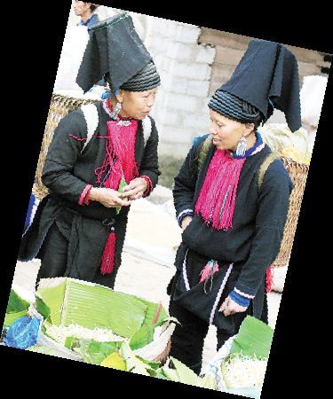 云南老勐 波光如斓 缤纷市集(组图)