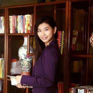 花季女孩董思阳有着一段不平凡的成长经历