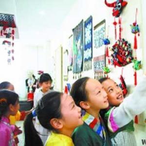回民小学建民族工艺博物馆 体味独特民族韵味