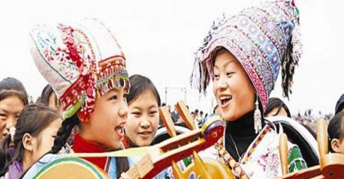 游走他乡感受民族风情秀