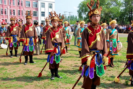 赫哲族乌日贡大会现场 赫哲族乌日贡大会现场