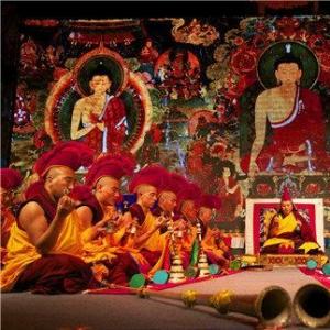 20位藏族高僧东湖长天楼演奏“觉囊梵音古乐
