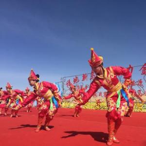 青海·乌兰德都蒙古马文化艺术节开幕