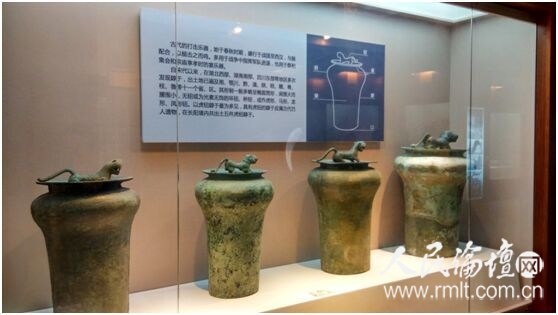 出土的古代乐器（摄于长阳博物馆）