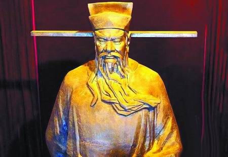 宋太祖发明展角幞头 专治“交头接耳” \