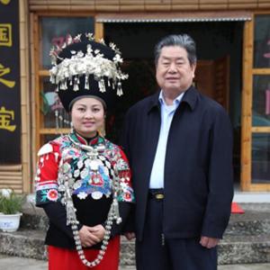 贵州省苗学会会长杨光林到松桃苗族自治县对接2016年学术年会及考察调研