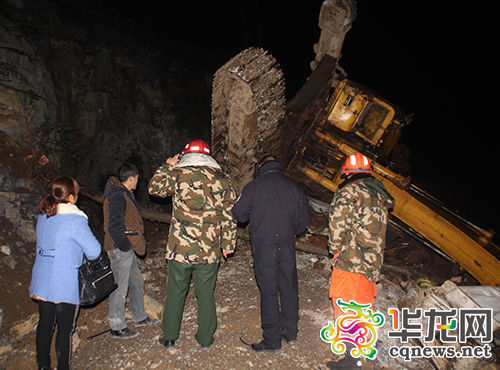重庆市巫山县铜鼓镇修产业道路层层转包致一人死亡